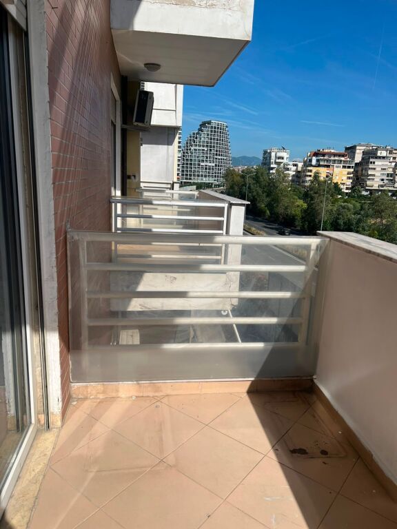 🏡 Apartment 1+1 for Rent – Paris Commune, Tirana