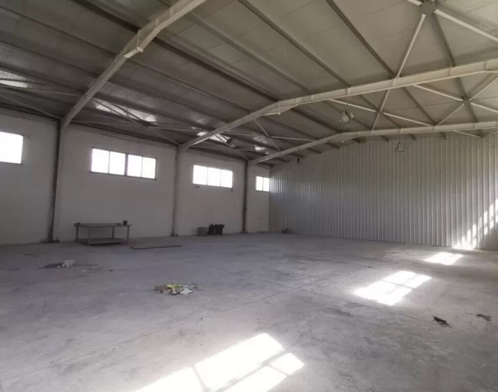 Capannone in Affitto nella Zona di Mullet – 1.100 m²
