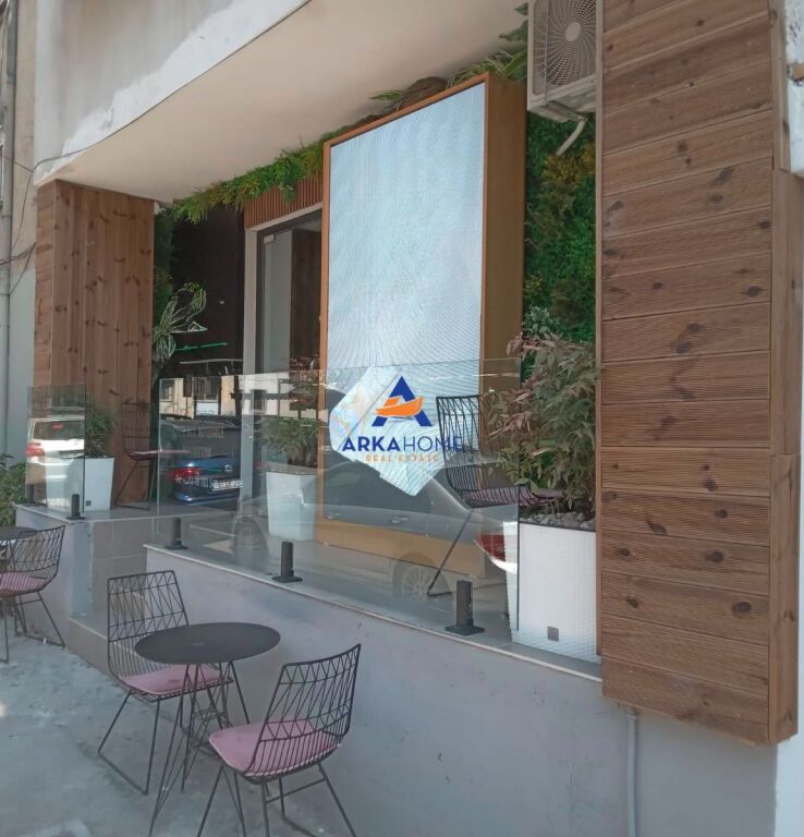 LOCALE IN AFFITTO 65.7M2 "COMUNE DI PARIGI, VIA GJIK KUQALI" 800 EURO