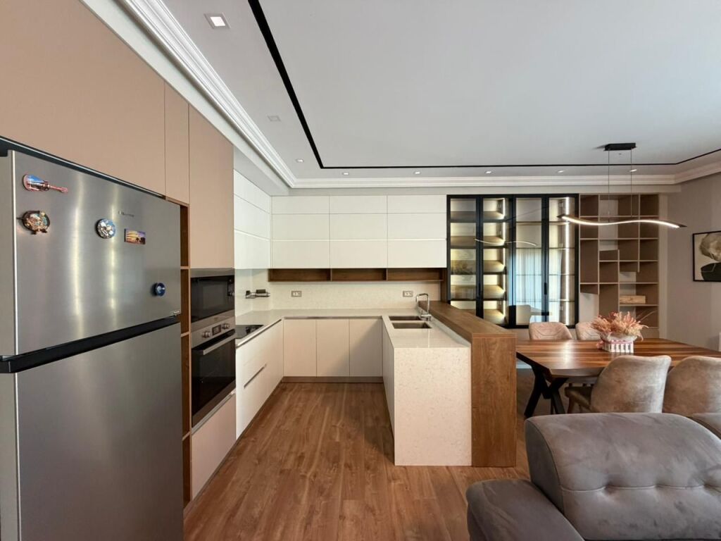 Apartment 2+1+Yard+Parking for rent at Montesori School near the Dry Lake.