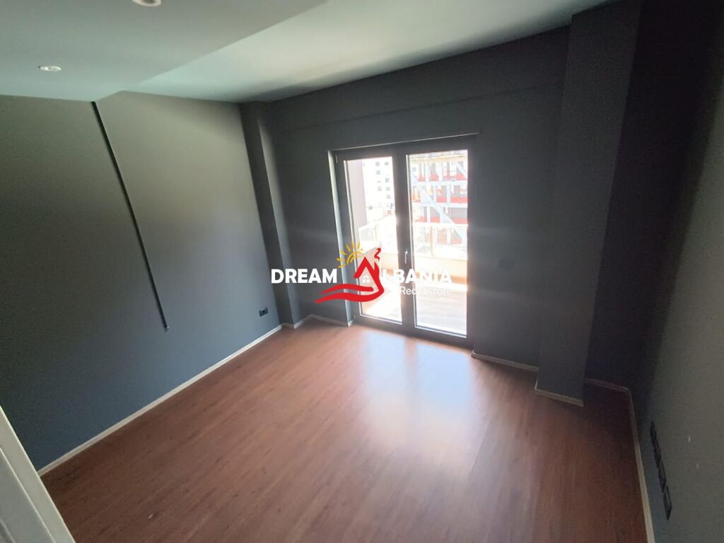 Apartment for Rent 3+1+2 Toilets (OFFICE Space) at Zogu i Zi in Tirana (ID 4231498)