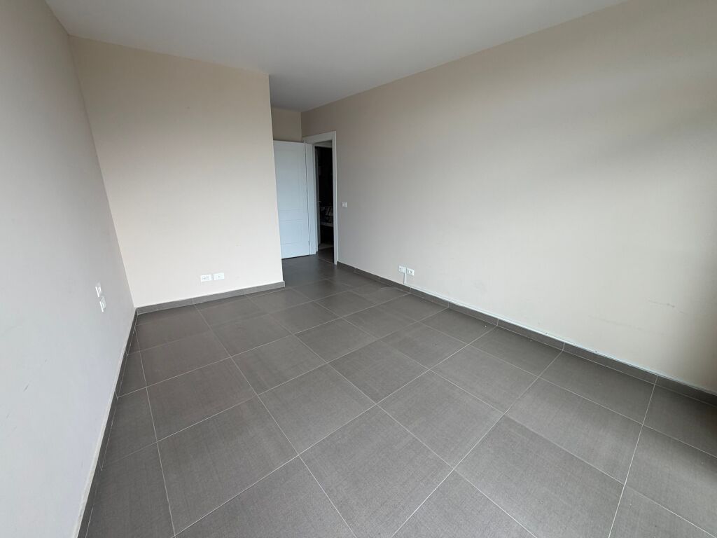 💥Office Rent Lake View Lake 💥