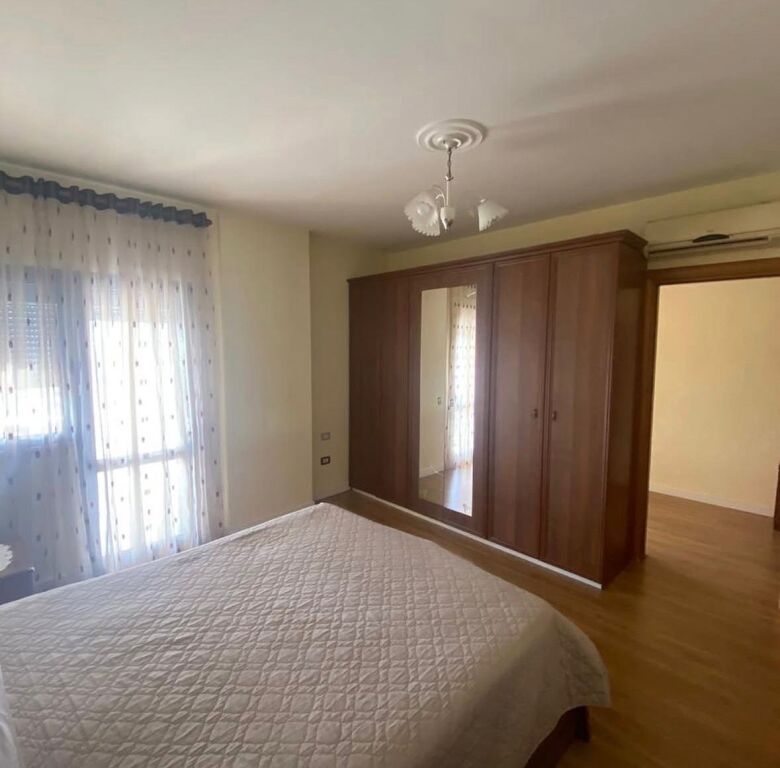 VENDESI SUPER APPARTAMENTO 2+1+2 A ZOGU I ZI