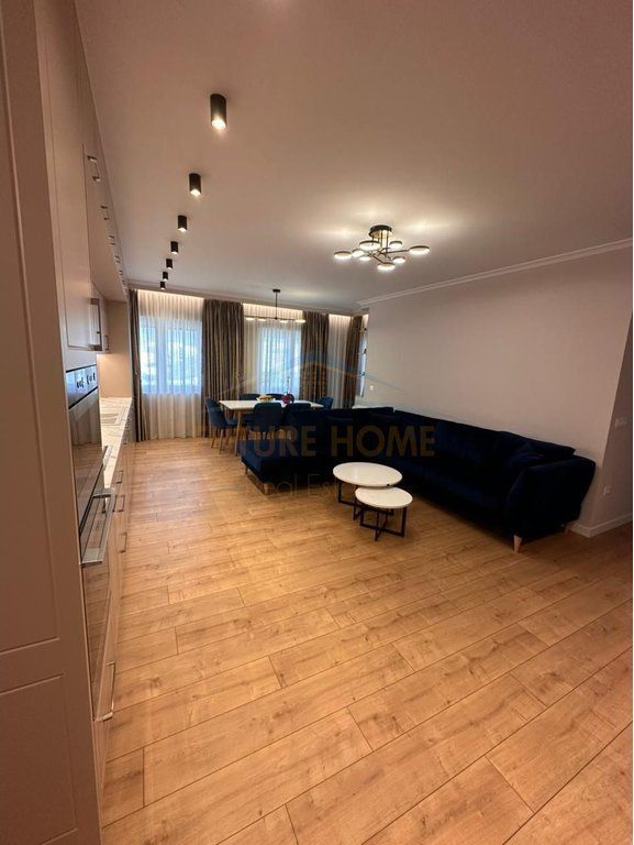 Rent, 3+1+2+Parking space, Train Station, Tirana.