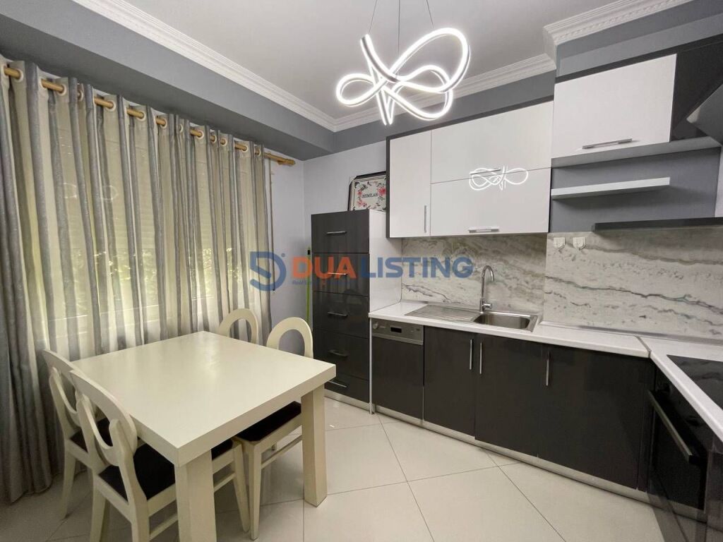 Affittiamo Duplex 3+1+3 alla Residenza Kodra e Diellit 1 (estensione)