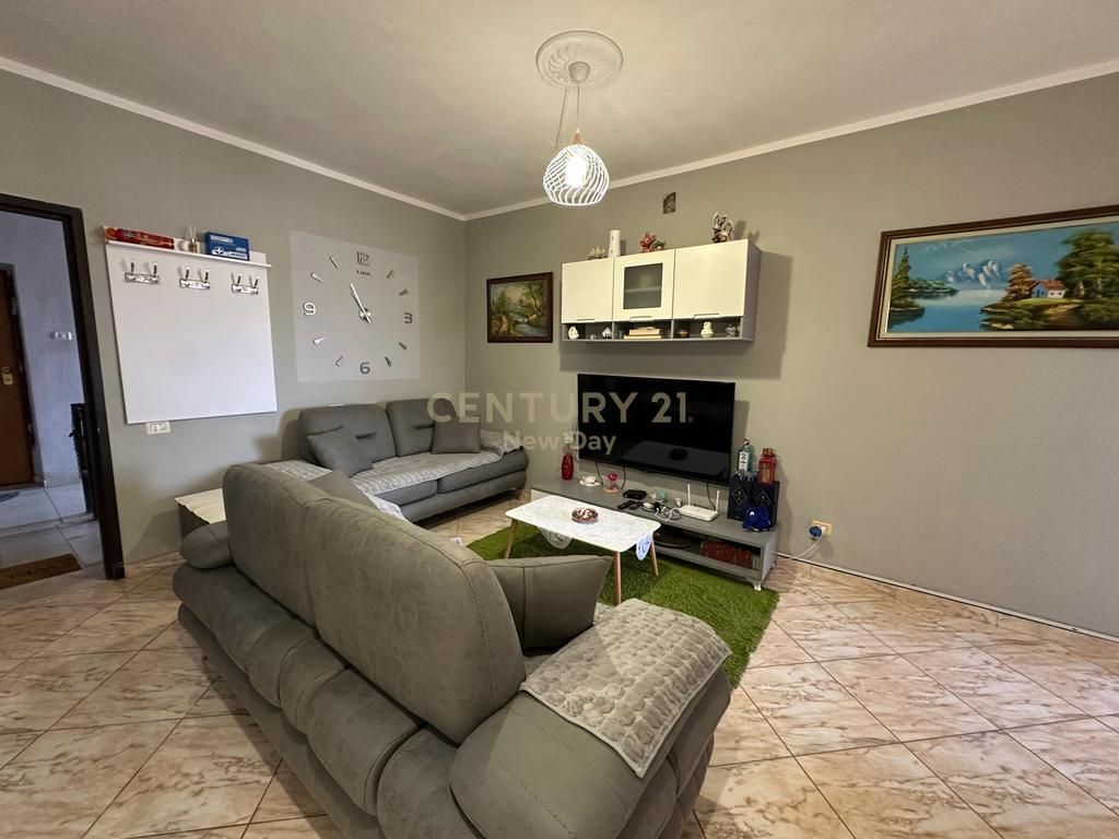 Appartamento 2+1 convertito in vendita a Golem, Durazzo - € 105.000 | 62 mq