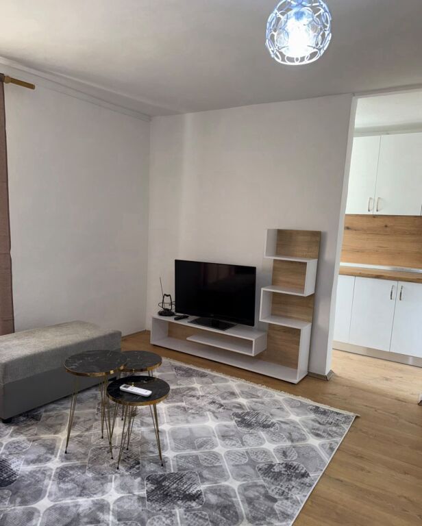 JEPET ME QERA APARTAMENT 1+1 RRUGA BARDHYL