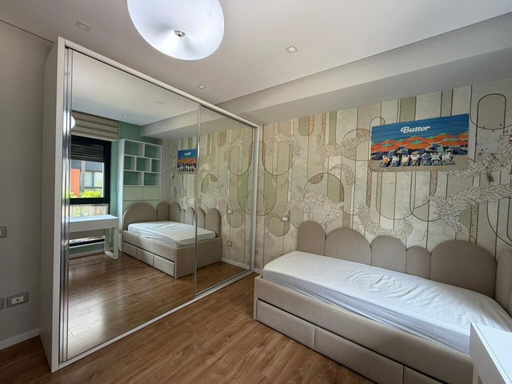 Apartment 2+1+Yard+Parking for rent at Montesori School near the Dry Lake.