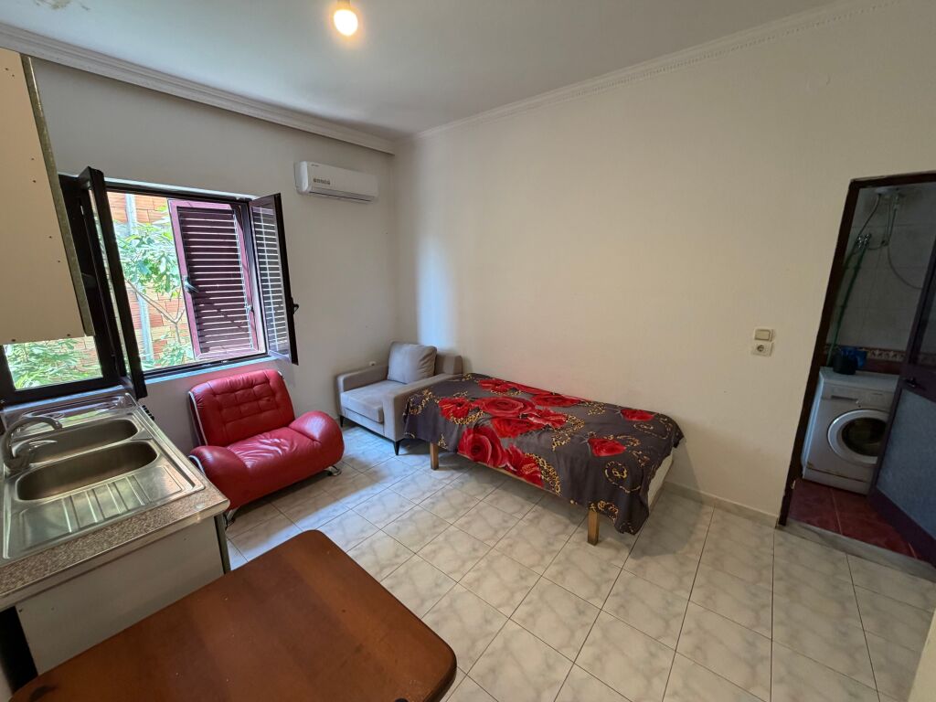 Monolocale in affitto 300 mila lek