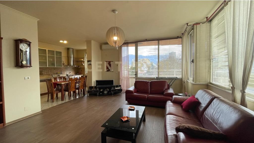 Apartament 2+1+2 për Qira në rruga  Myslym Shyri – 