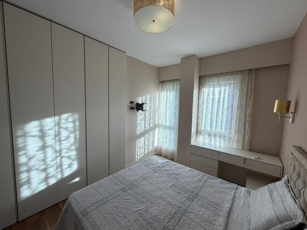 QERA Apartament 1+1 📍 Brrylit Tirane 💶Cmimi 350 mije lek ne muaj