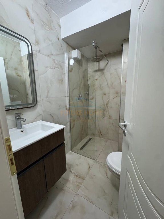 Rent, Apartment 2+1+2, Kongresi i Manastirit Street