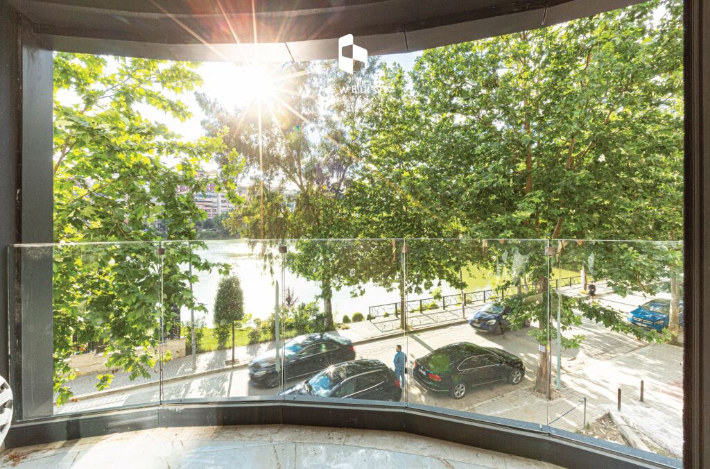 In Affitto: Ufficio di Lusso. 2+1+2wc  - 93m² - 1° Piano (Liqeni Thate - Radisson)🔥Frontalmente alla Strada | Super opportunità✨️ 1400€/Mese 💶💶