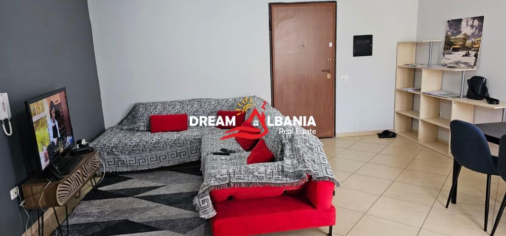 Jepet me qera apartament 2+1 pranë Kopshtit Botanik, Tirane (ID 42215574)