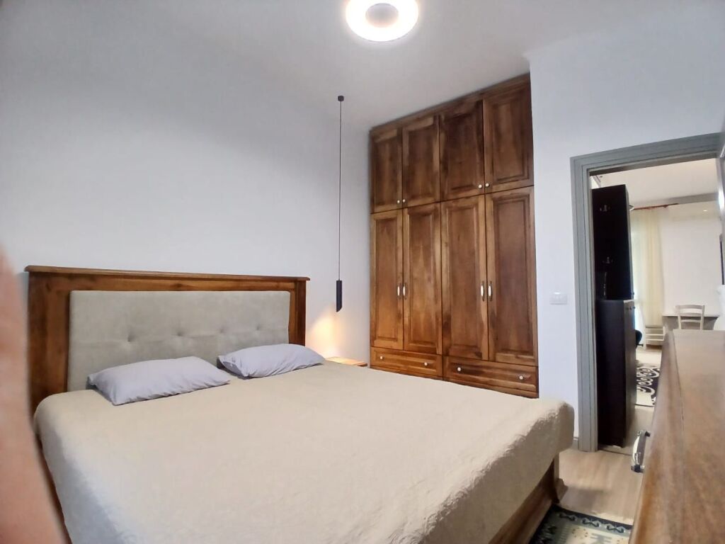 Durrës Road 2+1 for Rent (Hotel Colosseu)