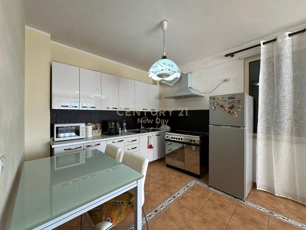 Apartment 1+1 for Rent in the Center of Durrës 40000 Leke
