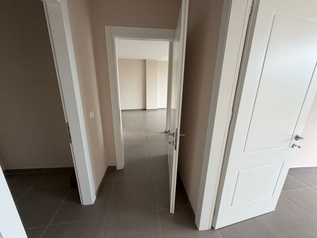 💥Office Rent Lake View Lake 💥