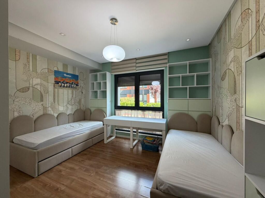 Apartment 2+1+Yard+Parking for rent at Montesori School near the Dry Lake.