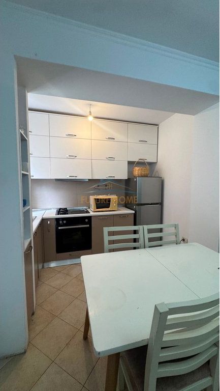 Qera Apartament 3+1, Rruga Fortuzi,Tiranë
