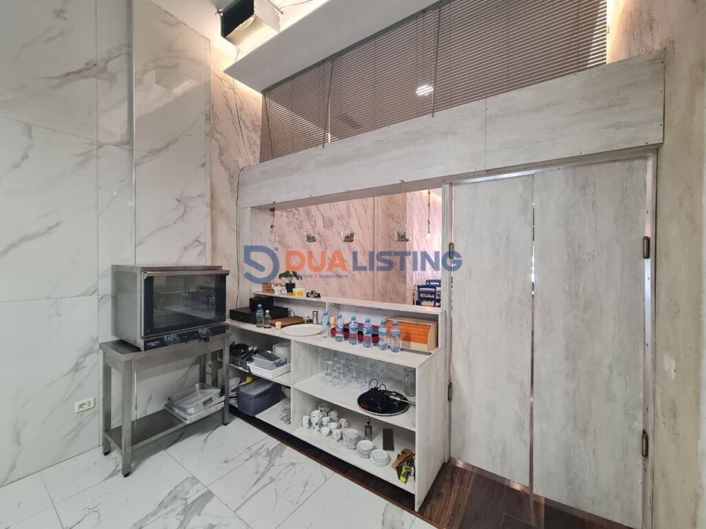 LOCALE COMMERCIALE IN AFFITTO IN PIAZZA WILSON – POSIZIONE PREMIUM, PIANO TERRA, FRONTE STRADA