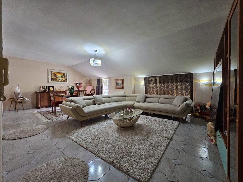 APARTMENT FOR SALE 2+1 NEAR DESHMORET E LIRISE SCHOOL! 285,000 €