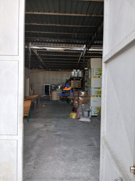 AFFITTASI MAGAZZINO 500M2+400M2 CORTILE "A YZBERISHT" 200.000 LEKE