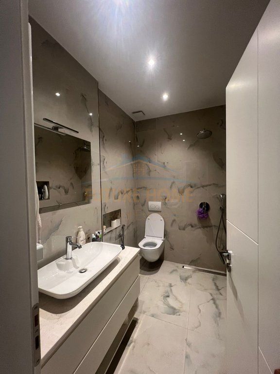 Rent, Apartment 1+1, Kavajes Street, Former Park, Tirana.