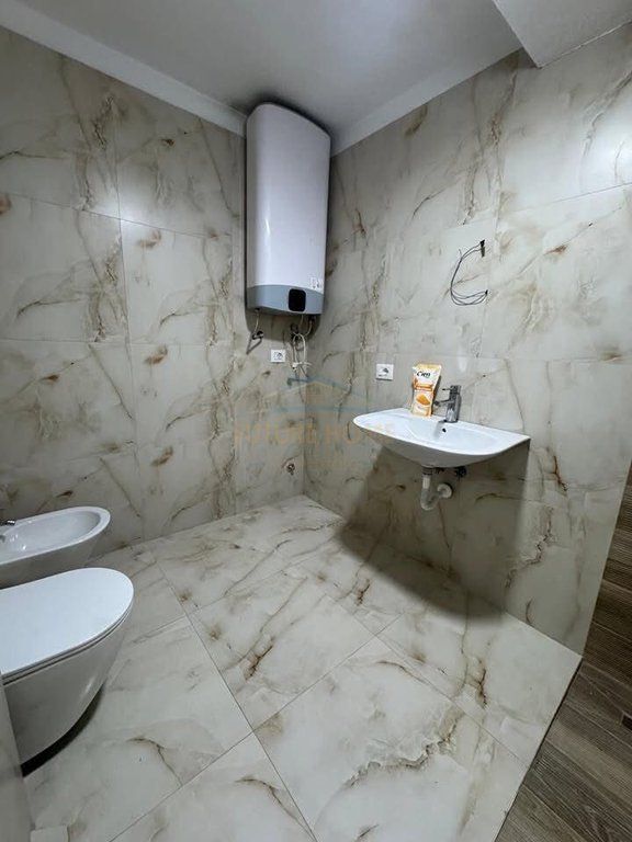 Rent, Apartment 2+1+2, Kongresi i Manastirit Street