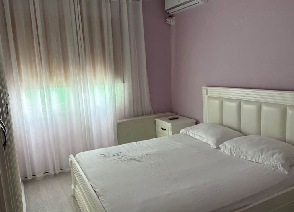 Apartment 2+1 for rent at Komuna e Parisit