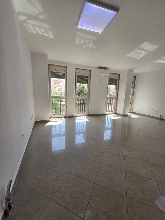 Office for rent on Kavaja street