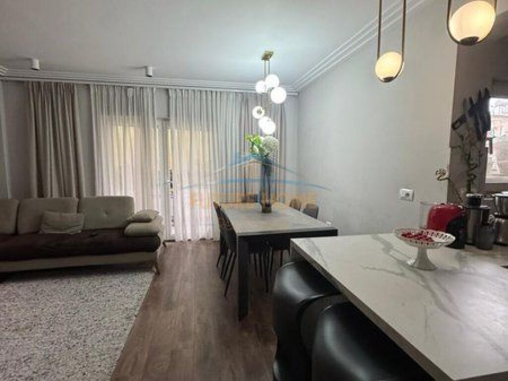 For sale, Apartment 3+1+2, 21 Dhjetori, Tirana