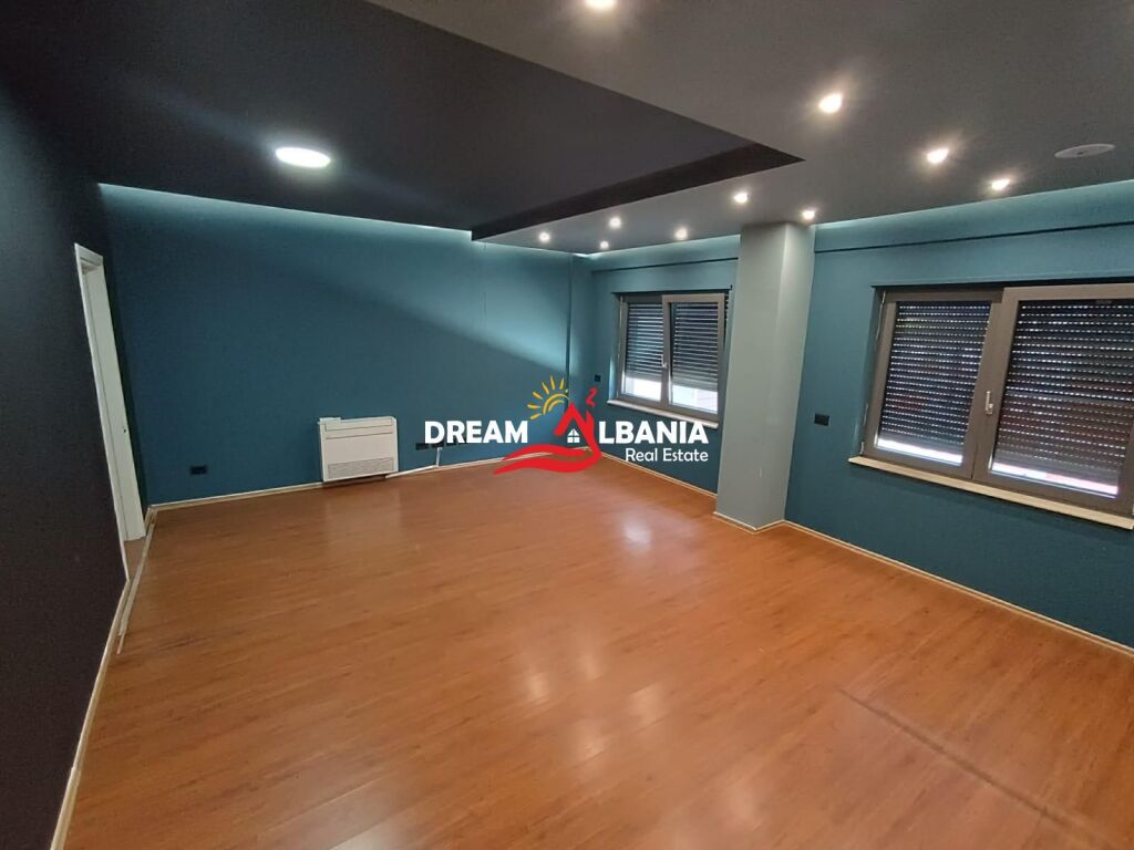 Apartment for Rent 3+1+2 Toilets (OFFICE Space) at Zogu i Zi in Tirana (ID 4231498)