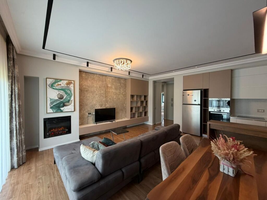 Apartment 2+1+Yard+Parking for rent at Montesori School near the Dry Lake.