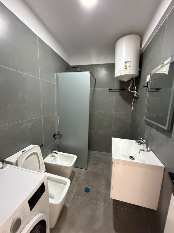 🏡 Appartamento 1+1 in Vendita | Shkëmbi i Kavajës, di fronte all'Hotel Belavista