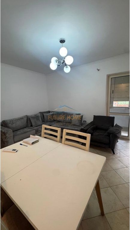 Qera Apartament 3+1, Rruga Fortuzi,Tiranë