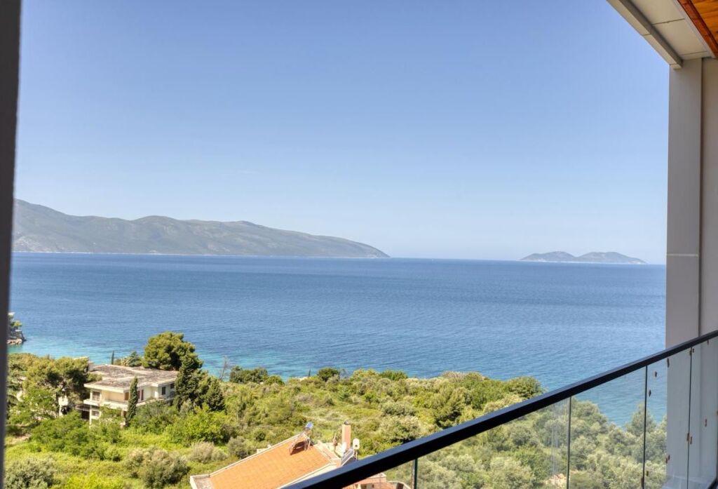 For sale: 1+1 Apartment under construction with Sea View - Cold Water Vlore