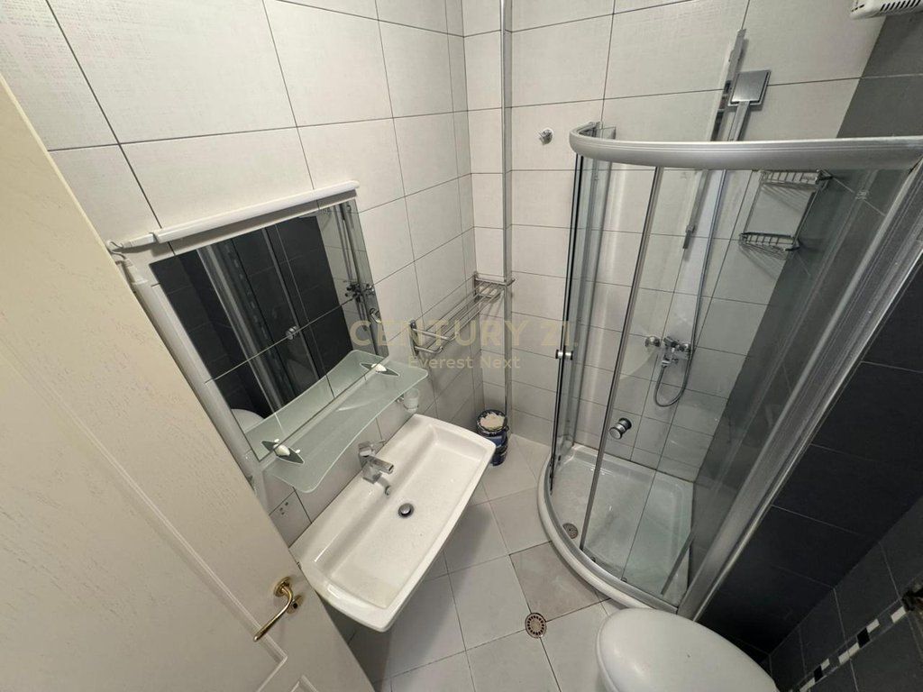 Apartment 2+1+2 for Rent on Kosovarëve Street!