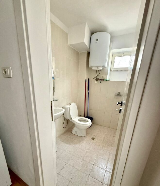 Apartment 1+1 for rent on Bardhyl Street 480 Thousand Lek