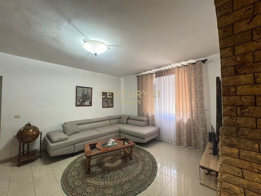 FOR RENT 2+1 APARTMENT ZOGU I ZI!