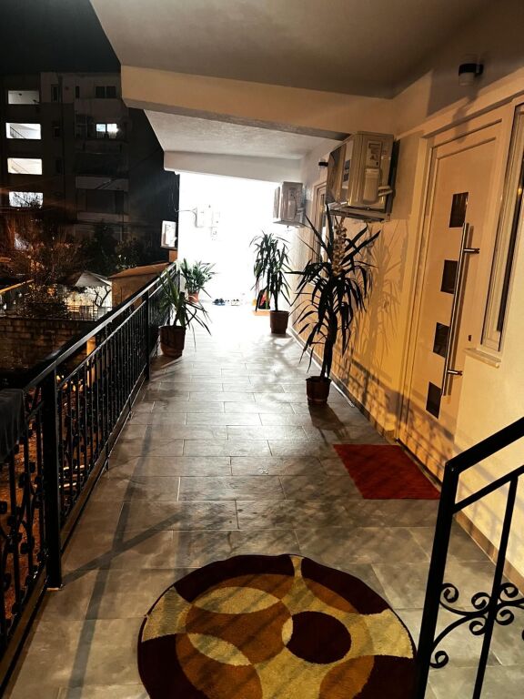 Appartamento 1+1 al piano Villa presso Mihal Grameno!
