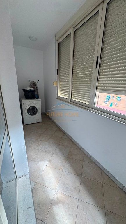 Qera Apartament 3+1, Rruga Fortuzi,Tiranë