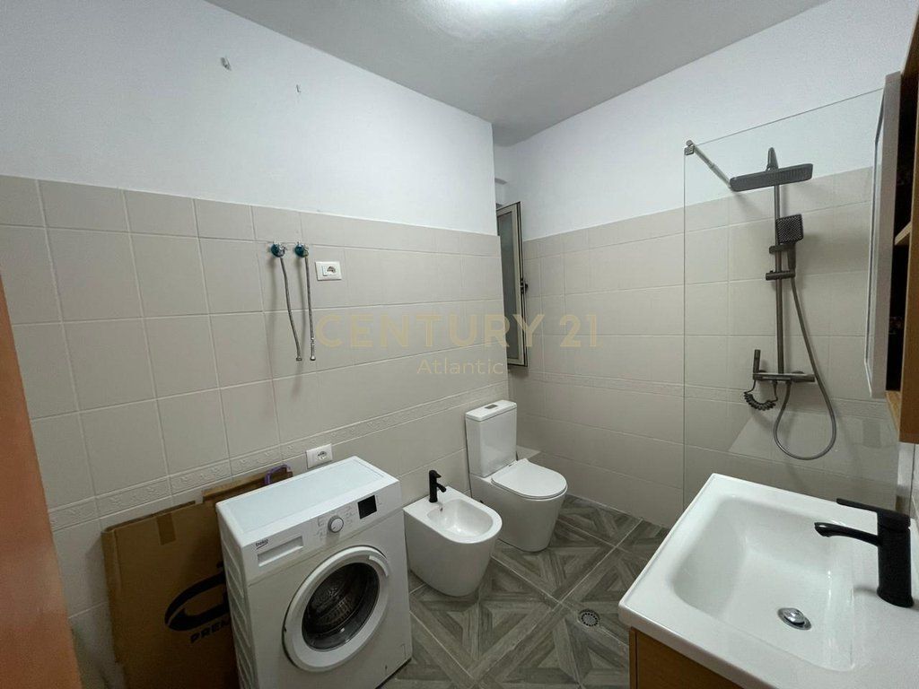 VENDESI APPARTAMENTO 2+1 A SPIAGGIA ILIRIA DURAZZO 149.000 €