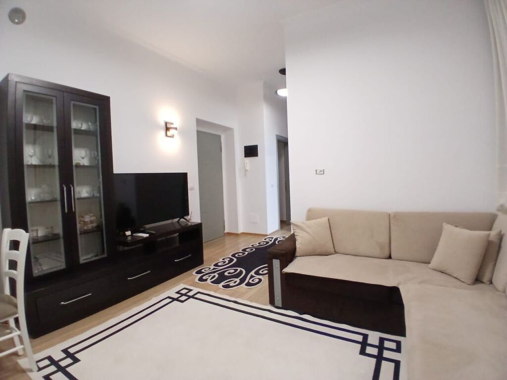 Durrës Road 2+1 for Rent (Hotel Colosseu)