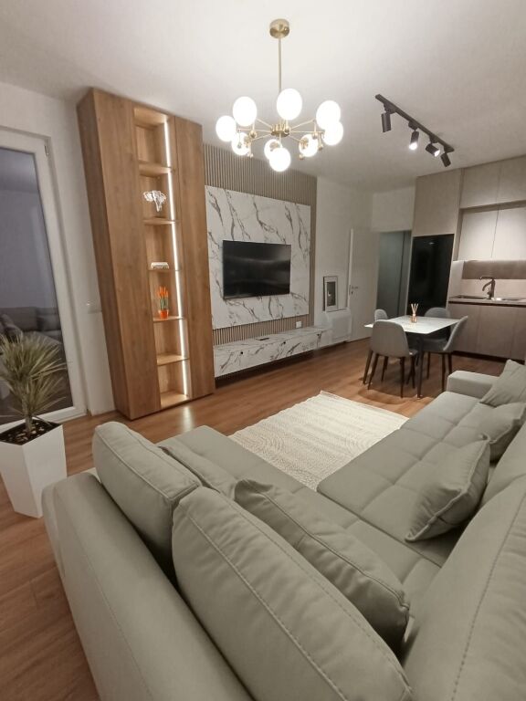 Jepet me qira apartament modern 1+1 prane rruges se Elbasanit!