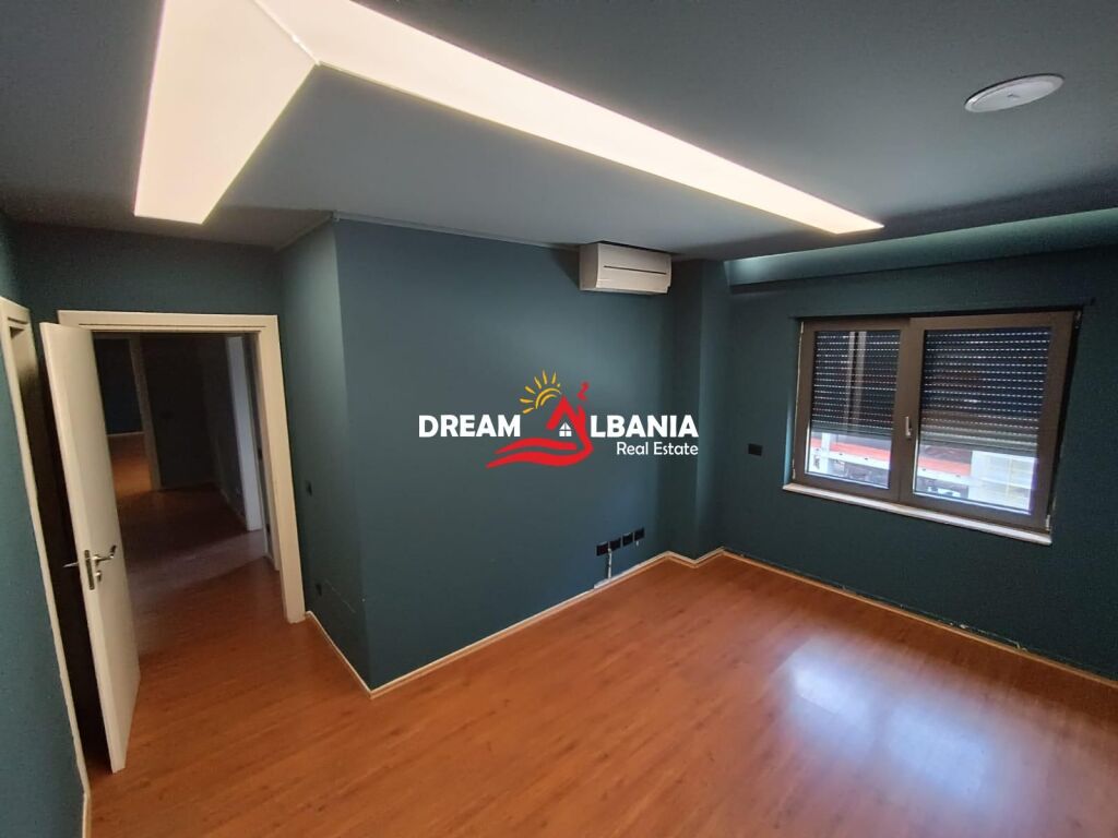 Apartment for Rent 3+1+2 Toilets (OFFICE Space) at Zogu i Zi in Tirana (ID 4231498)