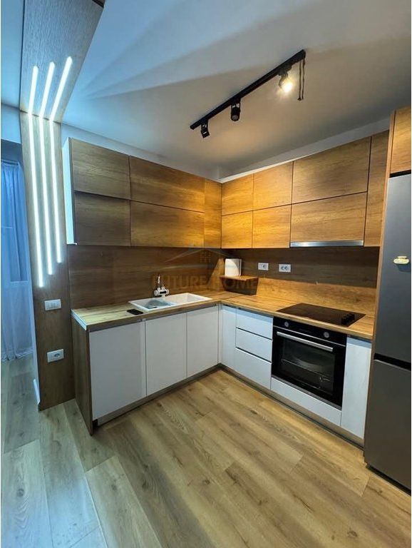 Rent, Apartment 2+1+2, Kongresi i Manastirit Street