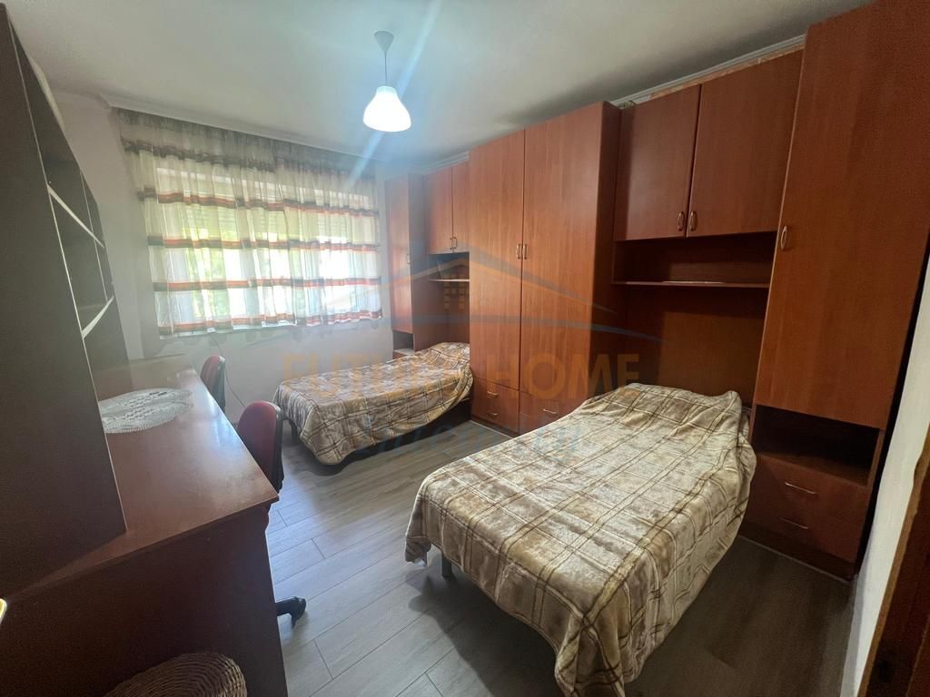 VENDESI APPARTAMENTO 2+1 A ALI DEM