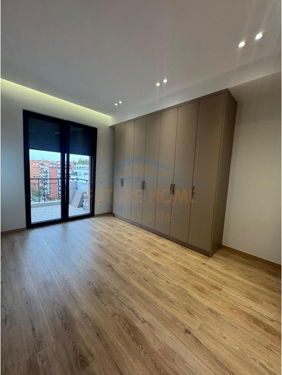 Affitto, Appartamento 2+1+2, Complesso Delijorgji, Tirana.