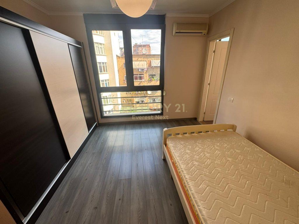 Apartment 2+1+2 for Rent on Kosovarëve Street!
