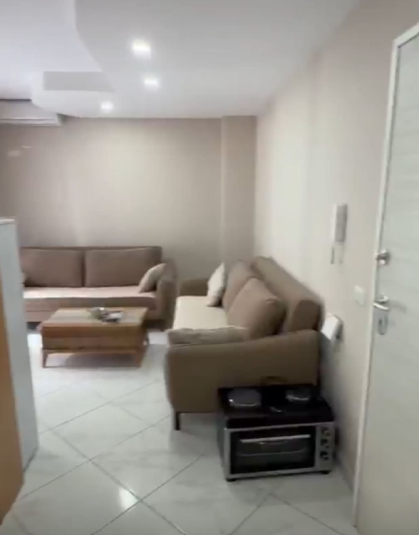 🏡 VENDESI APPARTAMENTO 1+1 – ROYAL PALACE, SHËNGJIN